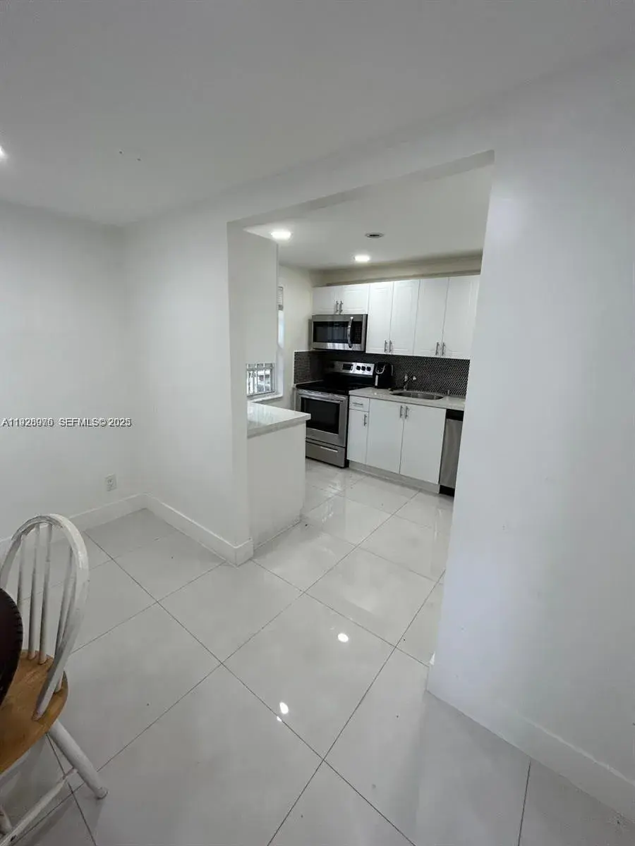 407 NW 33rd St # 3, Miami FL 33127