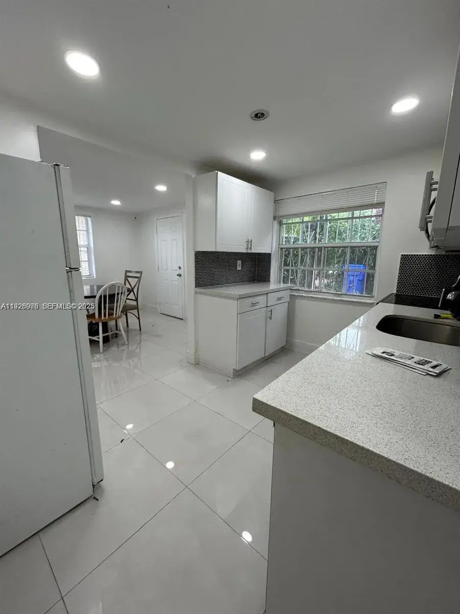 407 NW 33rd St # 3, Miami FL 33127