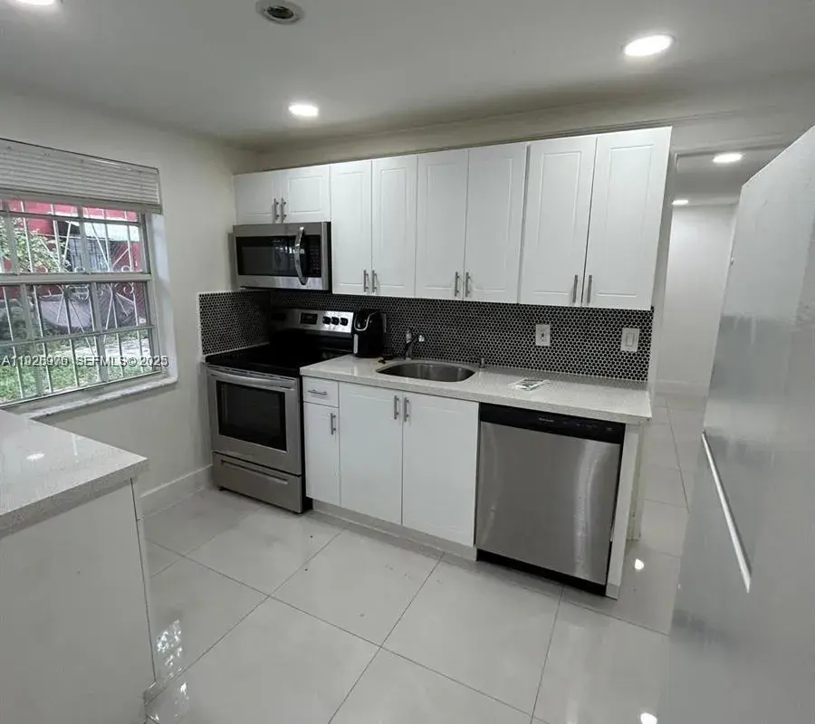 407 NW 33rd St # 3, Miami FL 33127
