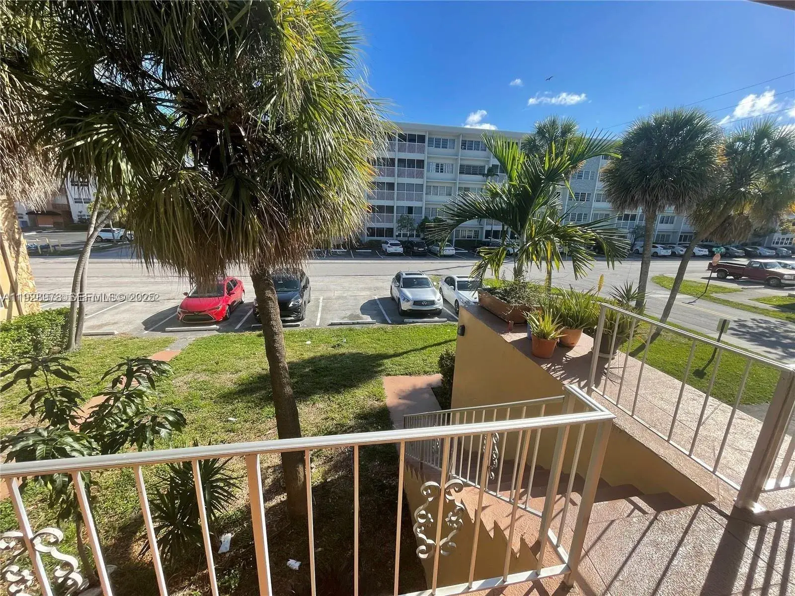 1 bedroom 1 bath Residential Lease for rent at 133 SE 4th Ave # 6, Hallandale Beach FL 33009