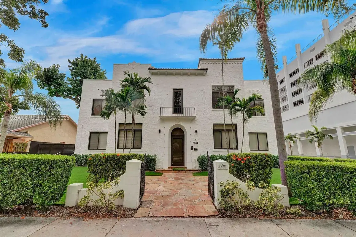 1656 Polk St # 6, Hollywood FL 33020