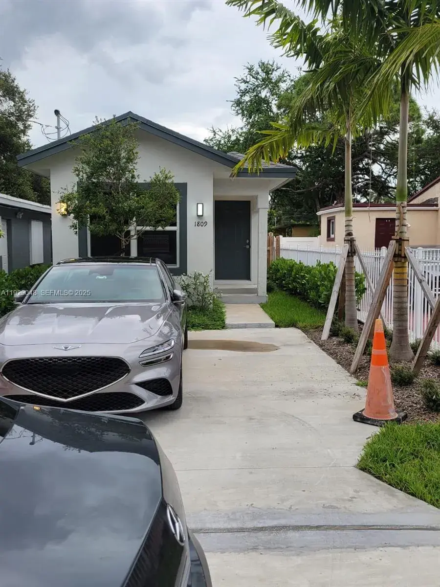 2 bedroom 1 bath Residential for sale at 1809 NW 8th Pl, Fort Lauderdale FL 33311
