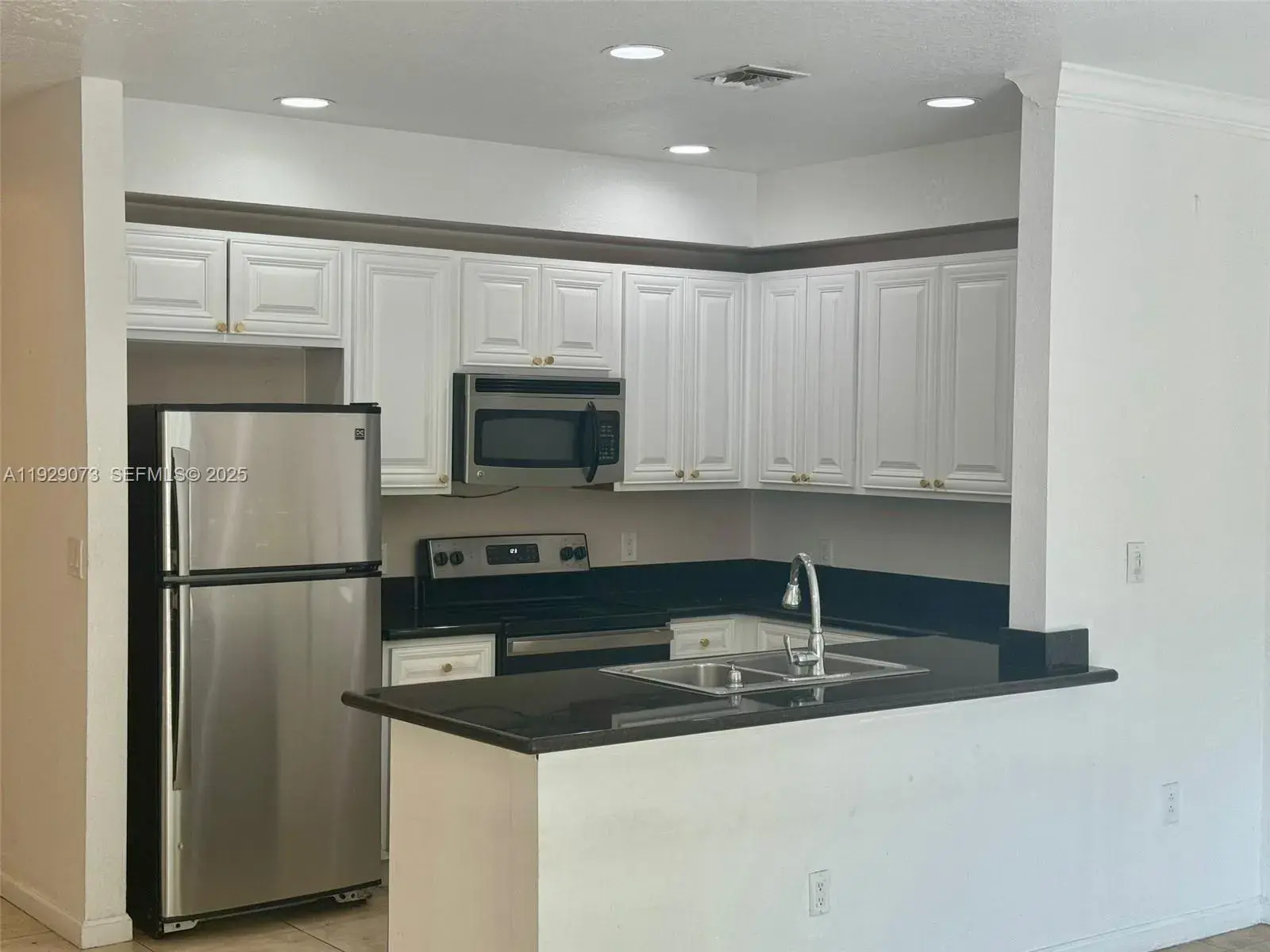 35 SE 3rd Ave # 35, Hallandale Beach FL 33009