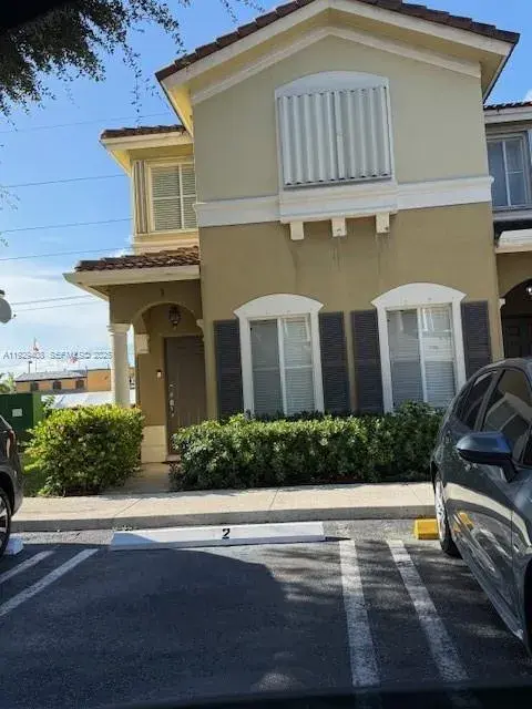 3 bedroom 2 bath Residential for sale at 8960 W Flagler St # 1, Miami FL 33174