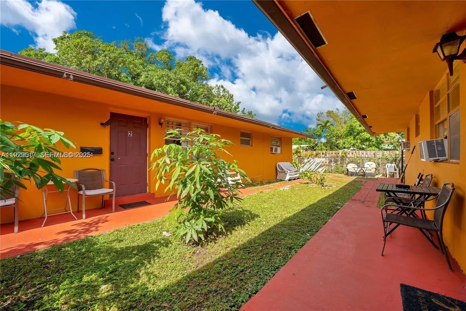 129 SE 5th St # 4, Hallandale Beach FL 33009