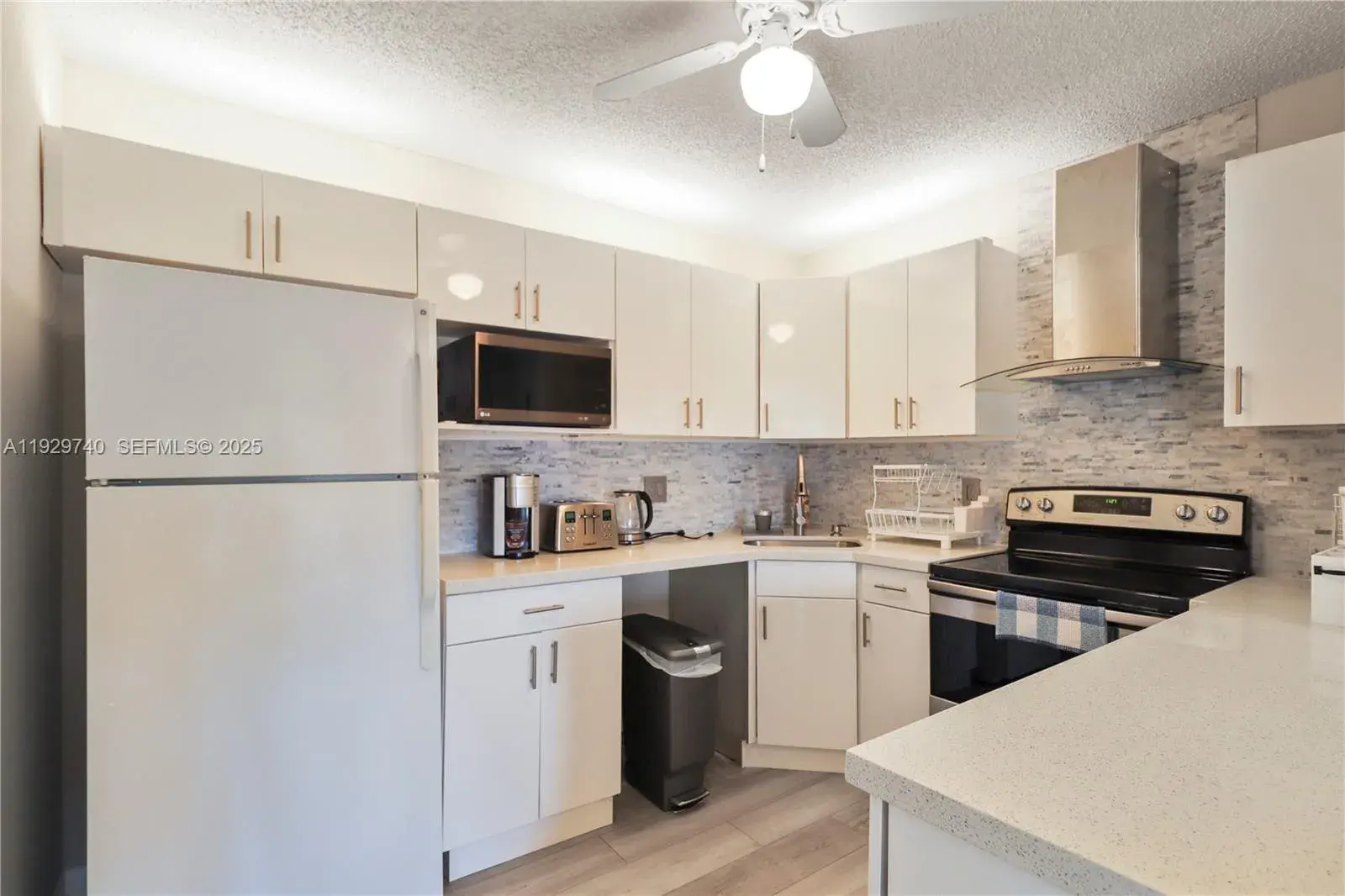 313 Knotty Pine Cir # 2, Green Acres FL 33463