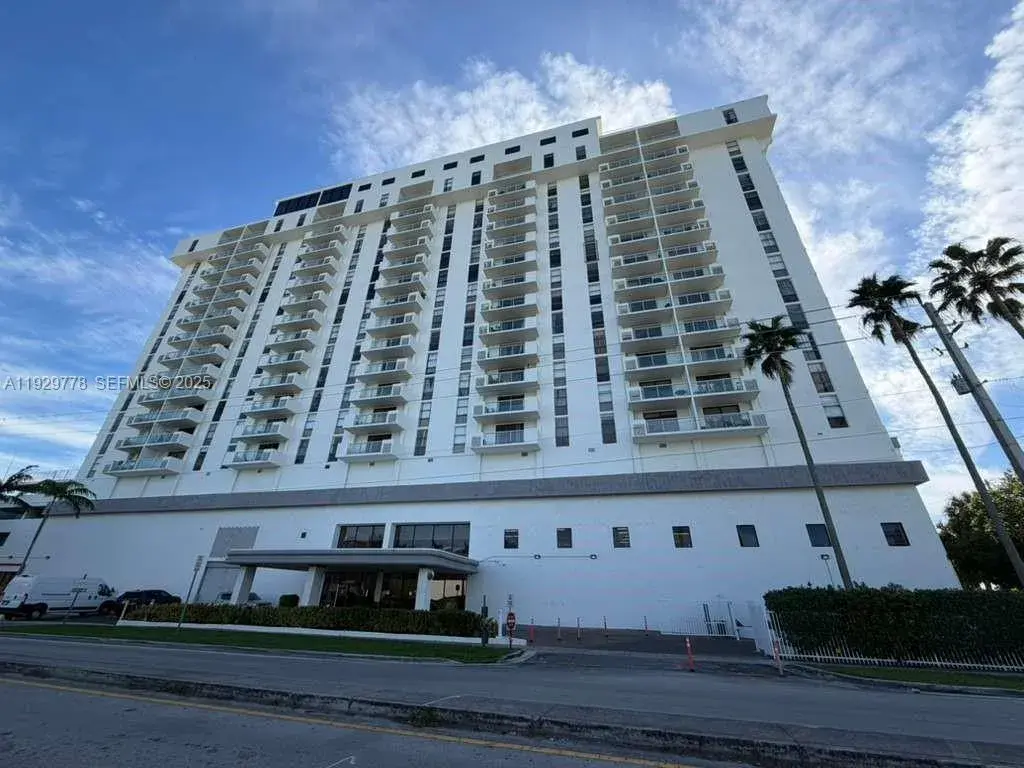 2 bedroom 2 bath Residential for sale at 13499 Biscayne Blvd # 1206, North Miami FL 33181