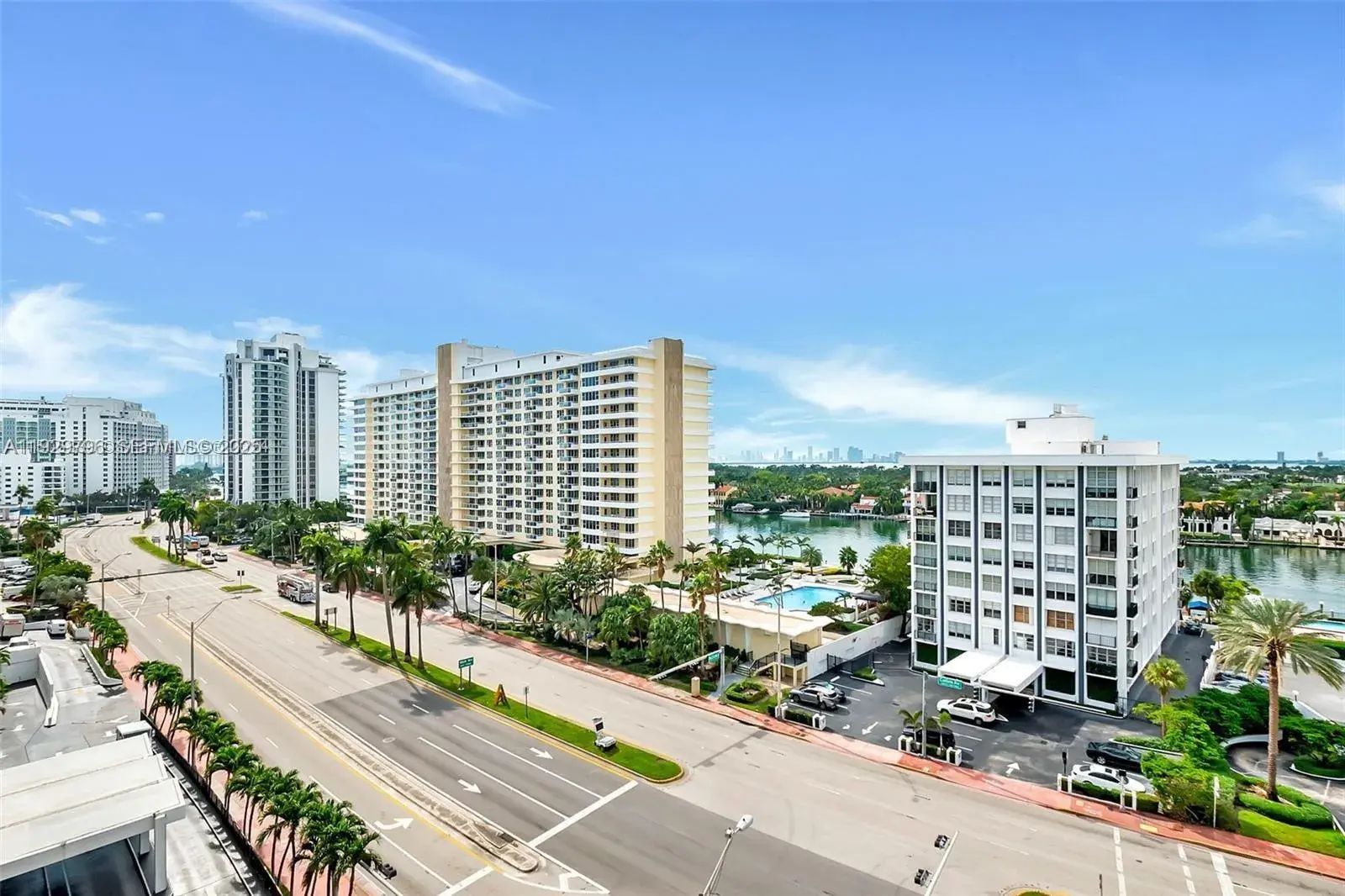 2 bedroom 2 bath for sale at 5601 Collins Ave # 925, Miami Beach FL 33140