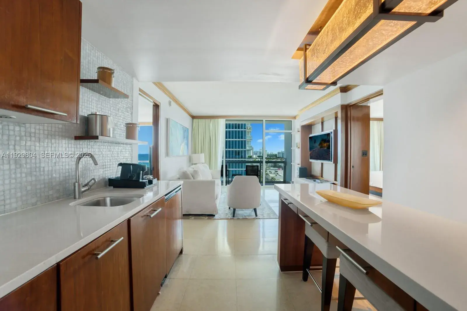 6801 Collins Ave # 914, Miami Beach FL 33141