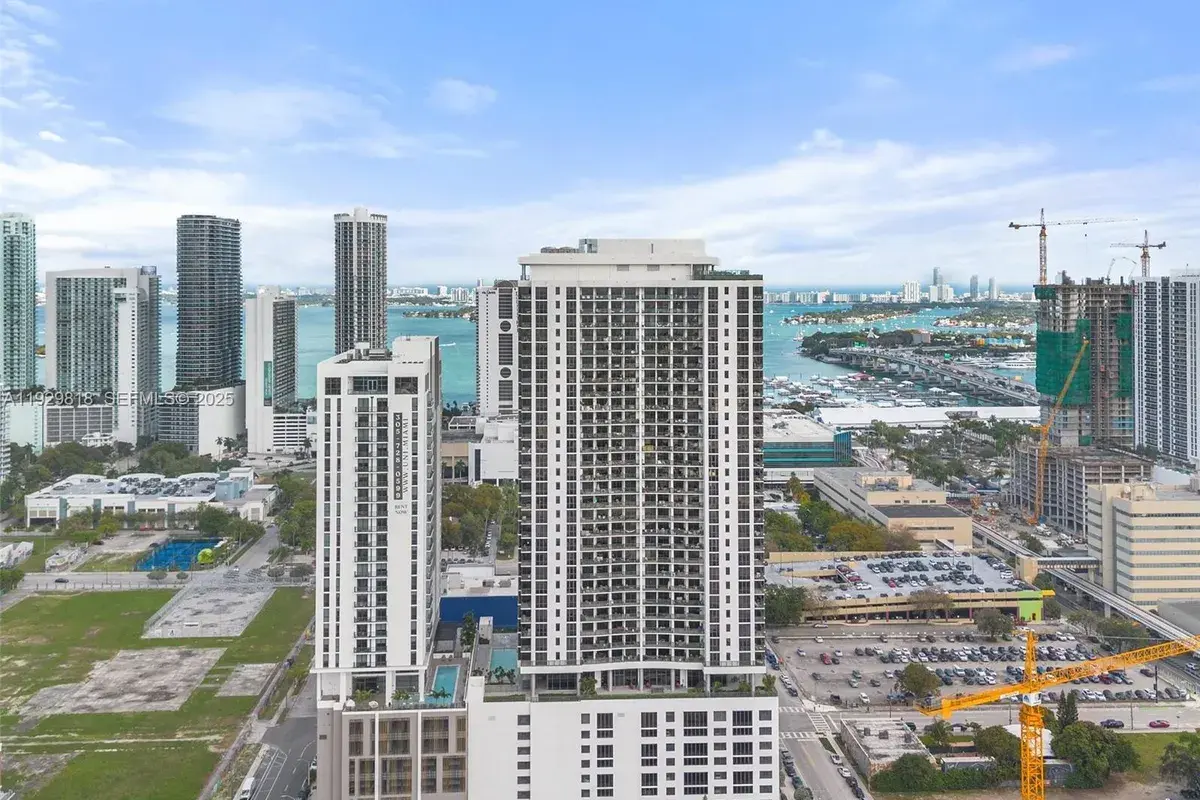 1600 NE 1st Ave # 3202, Miami FL 33132