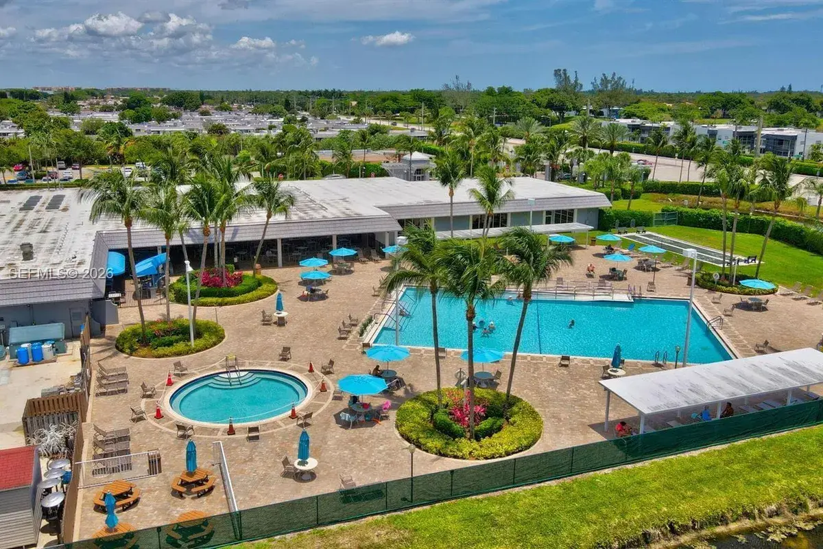 25 Saxony A # A, Delray Beach FL 33446
