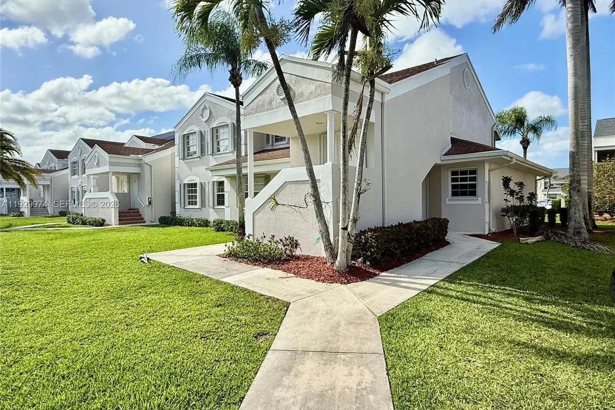 2221 SE 27th Dr # B, Homestead FL 33035