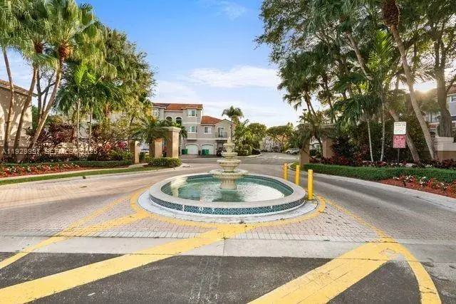 3 bedroom 3 bath Residential for sale at 12691 NW 14th Pl, Sunrise FL 33323