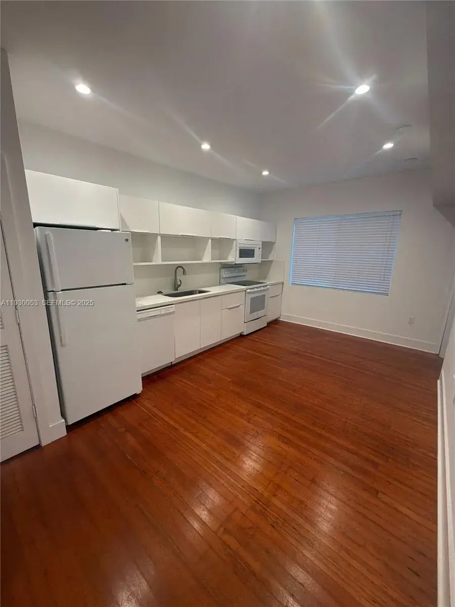 3677 Poinciana Ave # 6A, Miami FL 33133