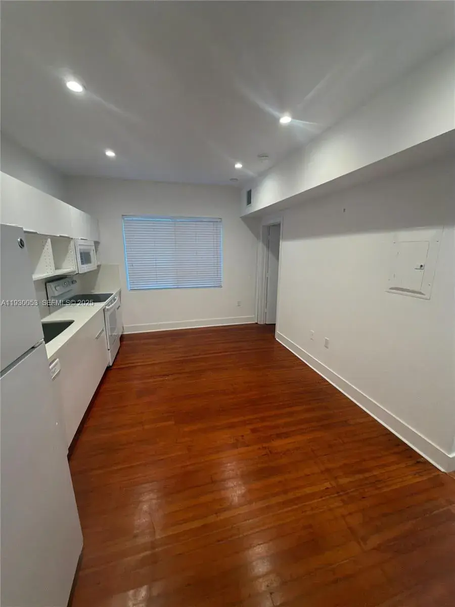 3677 Poinciana Ave # 6A, Miami FL 33133