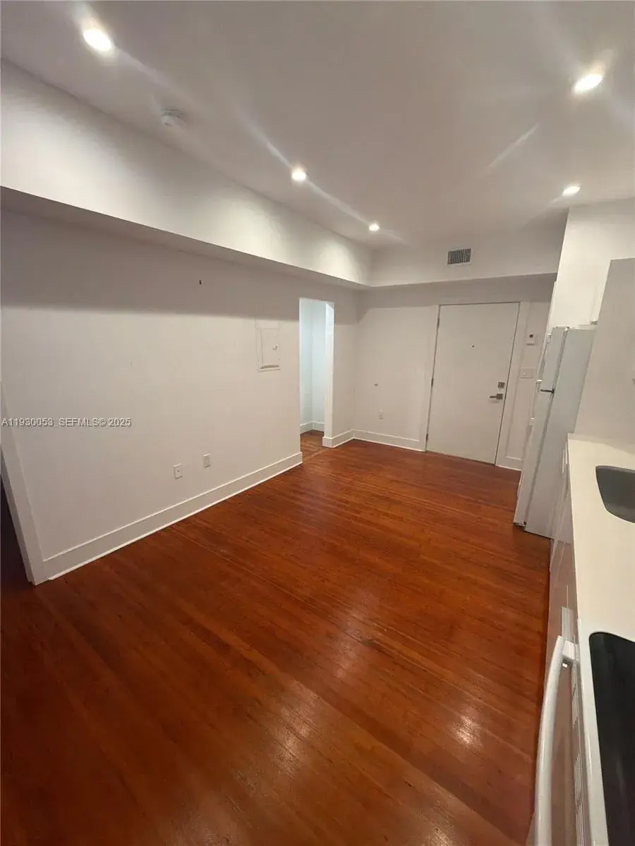 3677 Poinciana Ave # 6A, Miami FL 33133