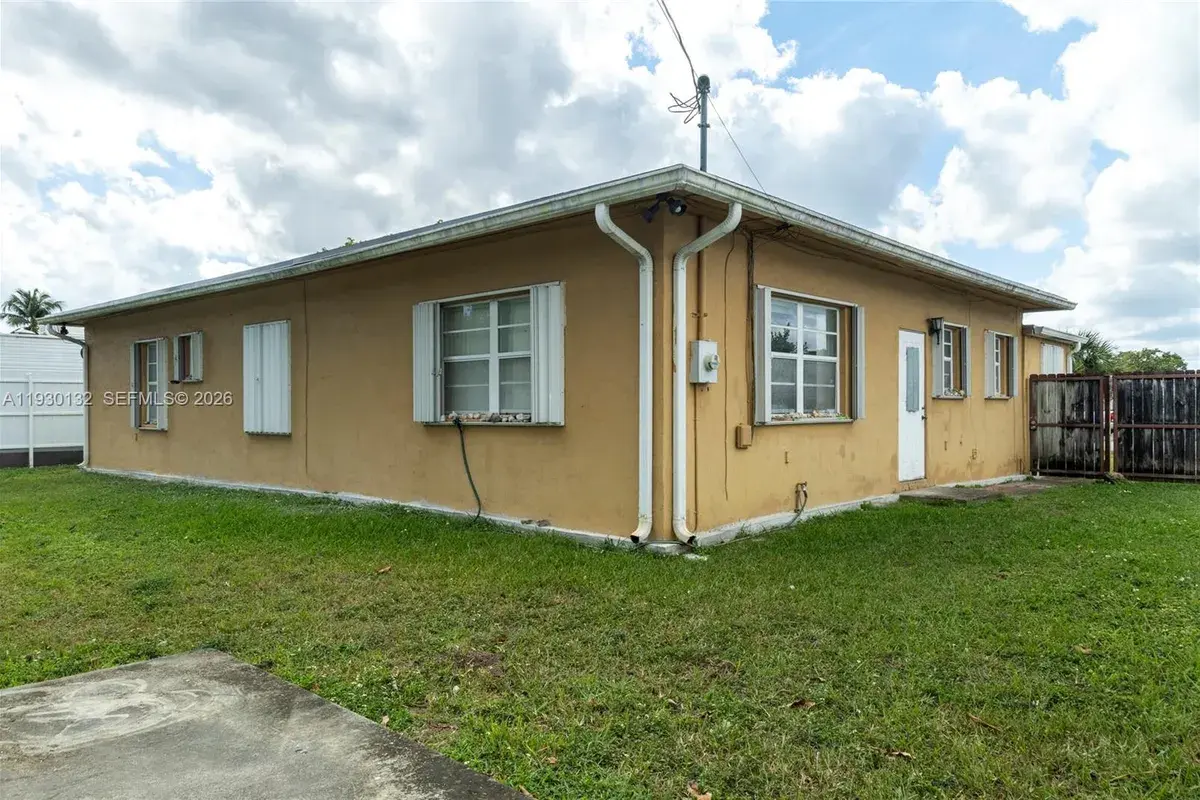 4151 SW 112th Ct, Miami FL 33165
