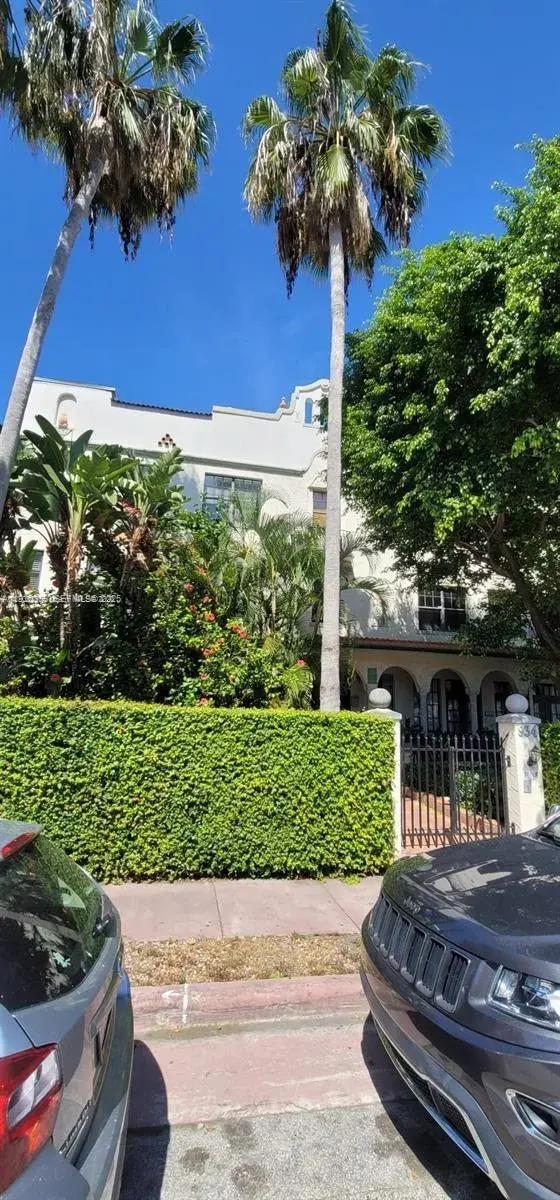 934 Michigan Ave # 302, Miami Beach FL 33139
