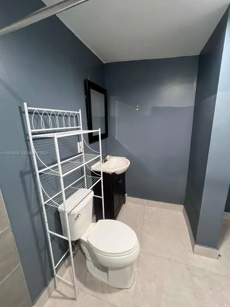 3101 SW 14th St # 1, Fort Lauderdale FL 33312