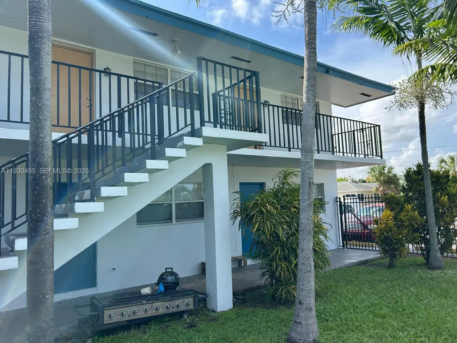 201 W Blue Heron Blvd, Riviera Beach FL 33404