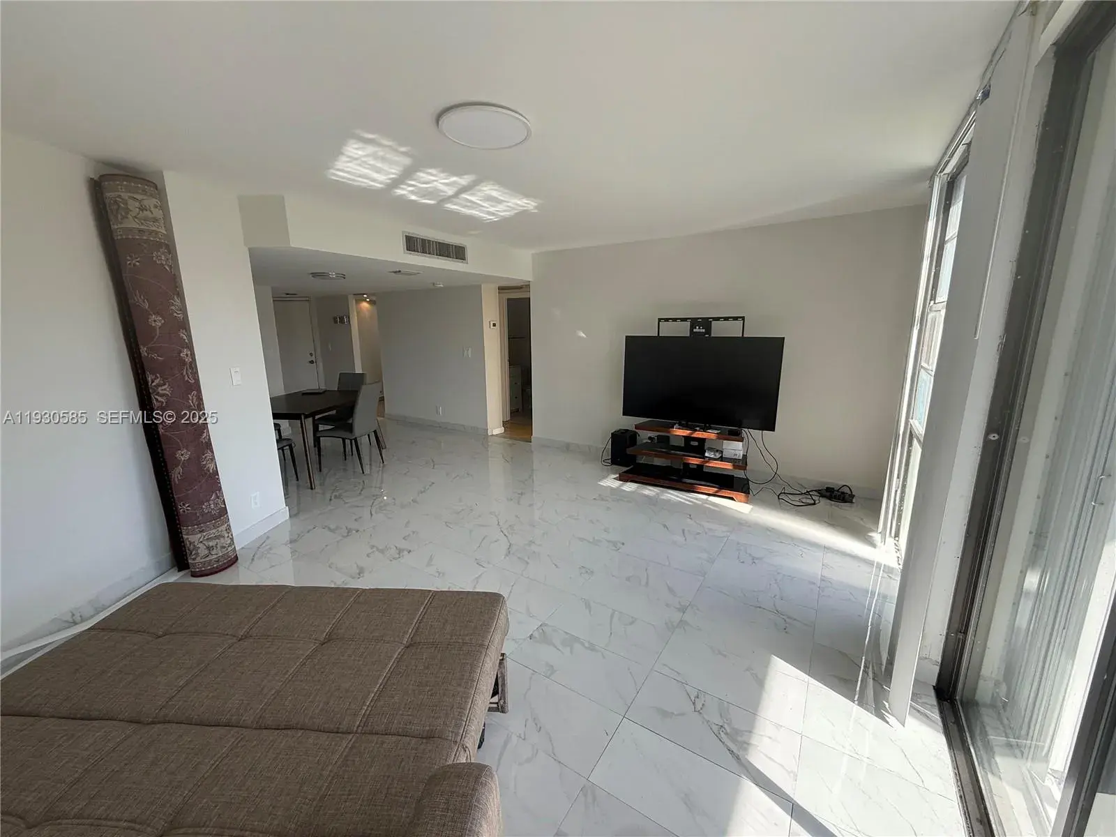 2 bedroom 2 bath Residential Lease for rent at 3475 N Country Club Dr # 408, Aventura FL 33180
