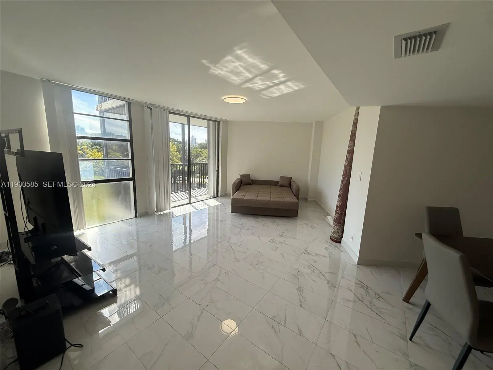 3475 N Country Club Dr # 408, Aventura FL 33180