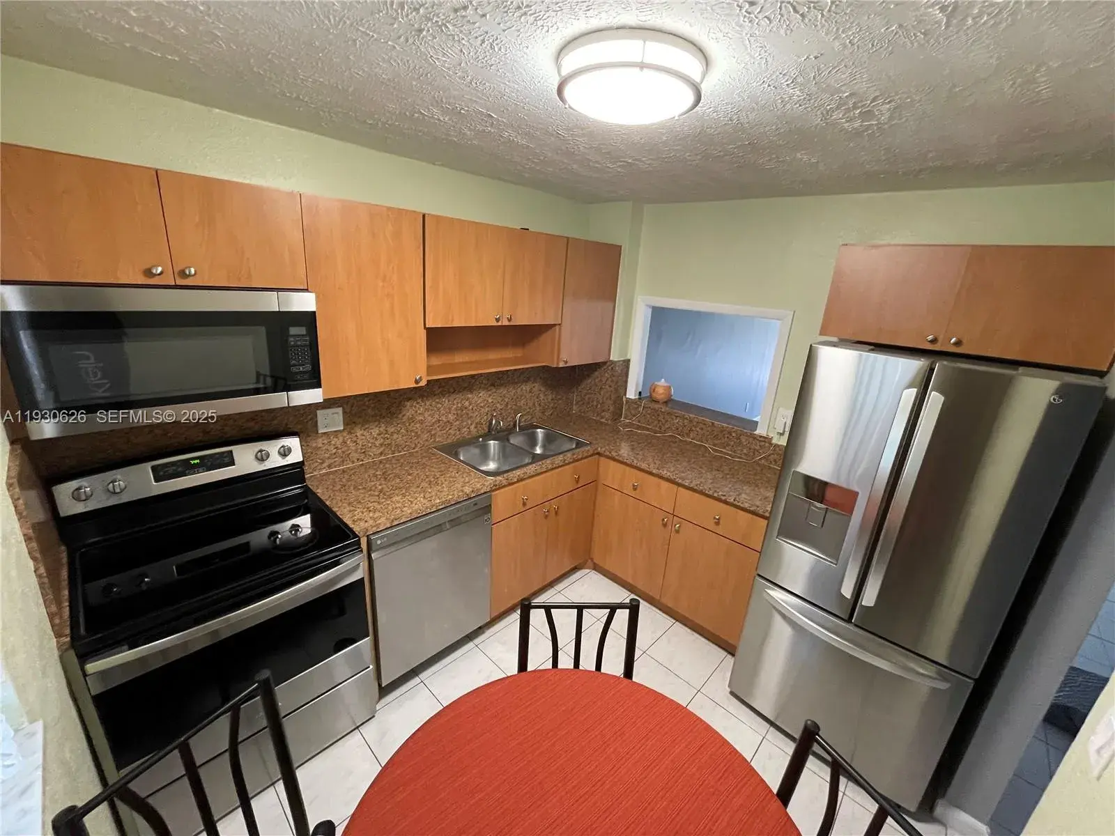 2 bedroom 2 bath Residential Lease for rent at 220 SW 9th Ave # 116, Hallandale Beach FL 33009