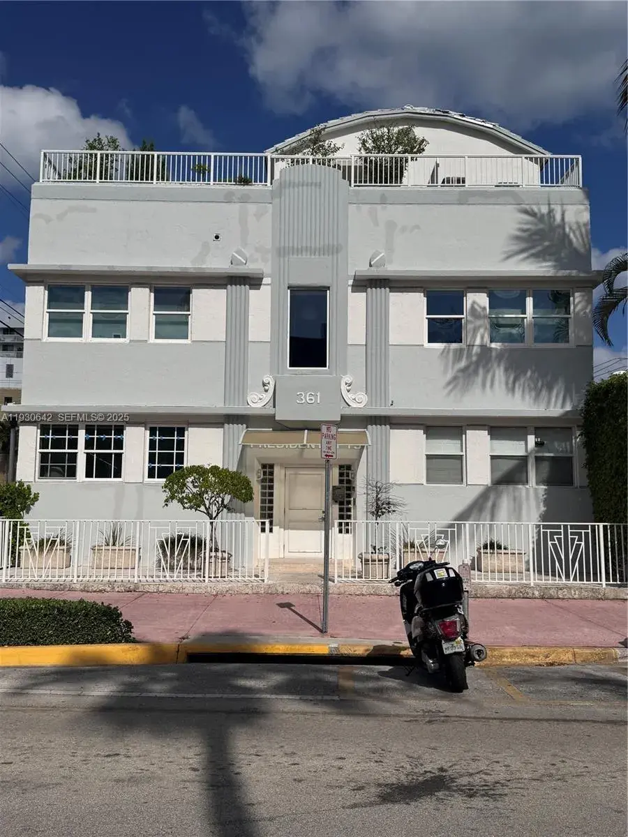 1 bedroom 1 bath Residential for sale at 361 Collins Ave # A2, Miami Beach FL 33139