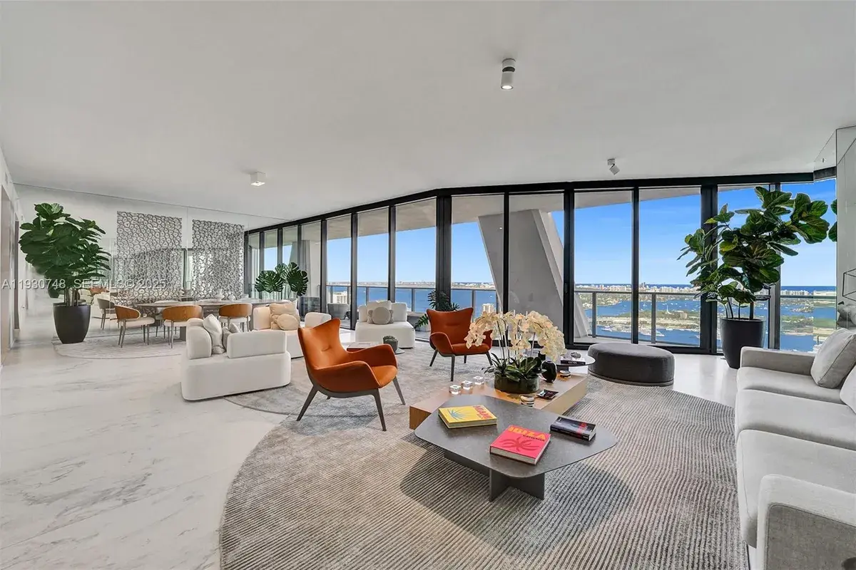1000 Biscayne Blvd # 3902, Miami FL 33132