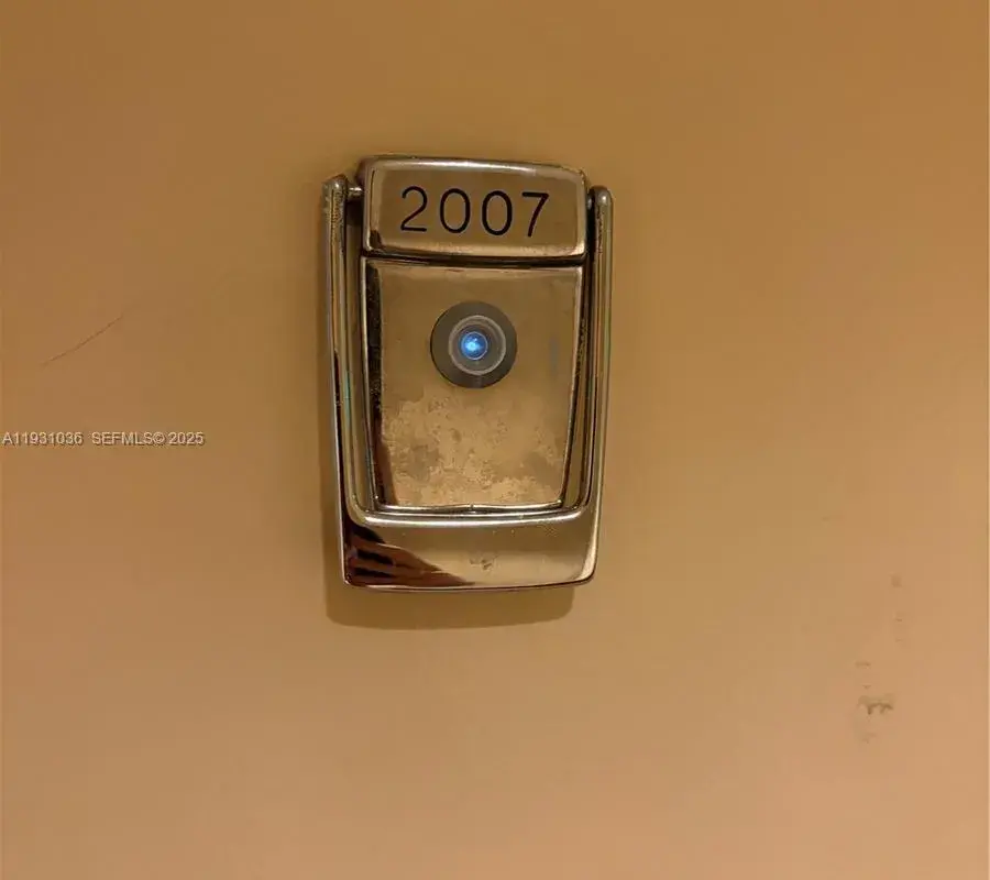 2475 Brickell Ave # 2007, Miami FL 33129