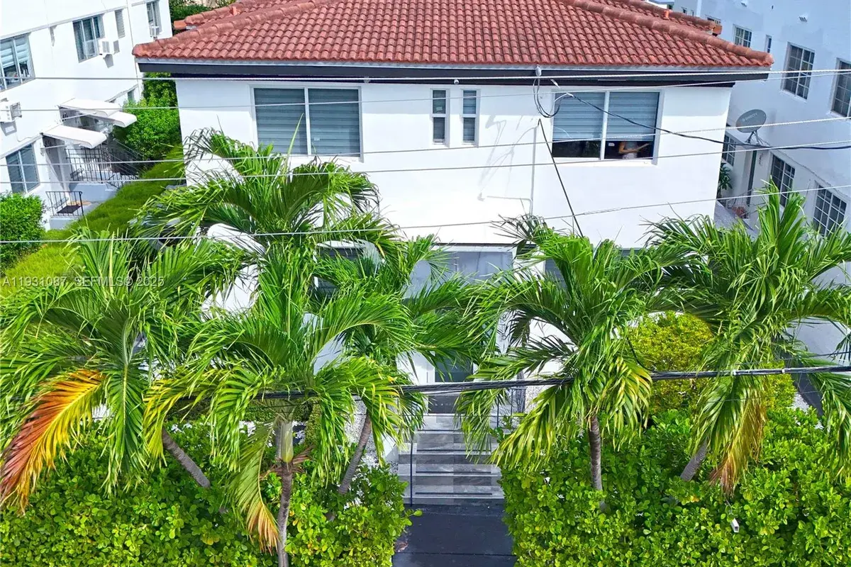 815 W 39th St, Miami Beach FL 33140