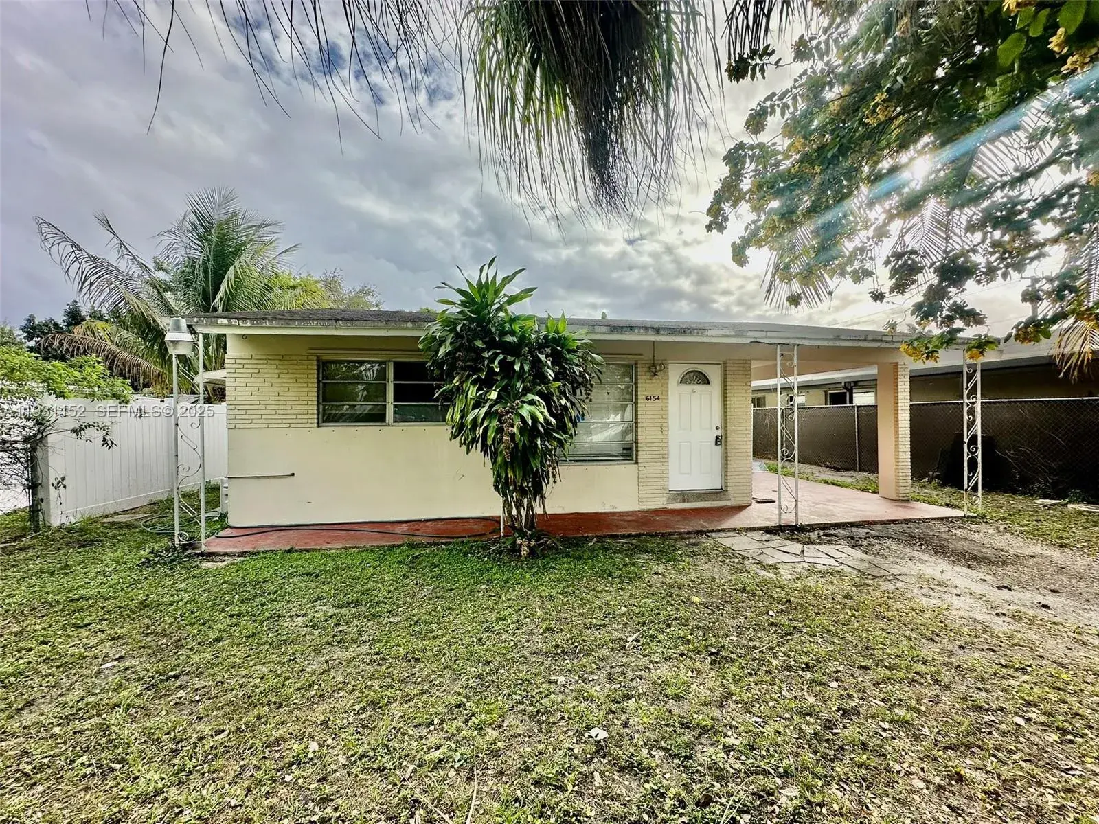 2 bedroom 1 bath Residential Lease for rent at 6154 Flagler St, Hollywood FL 33023
