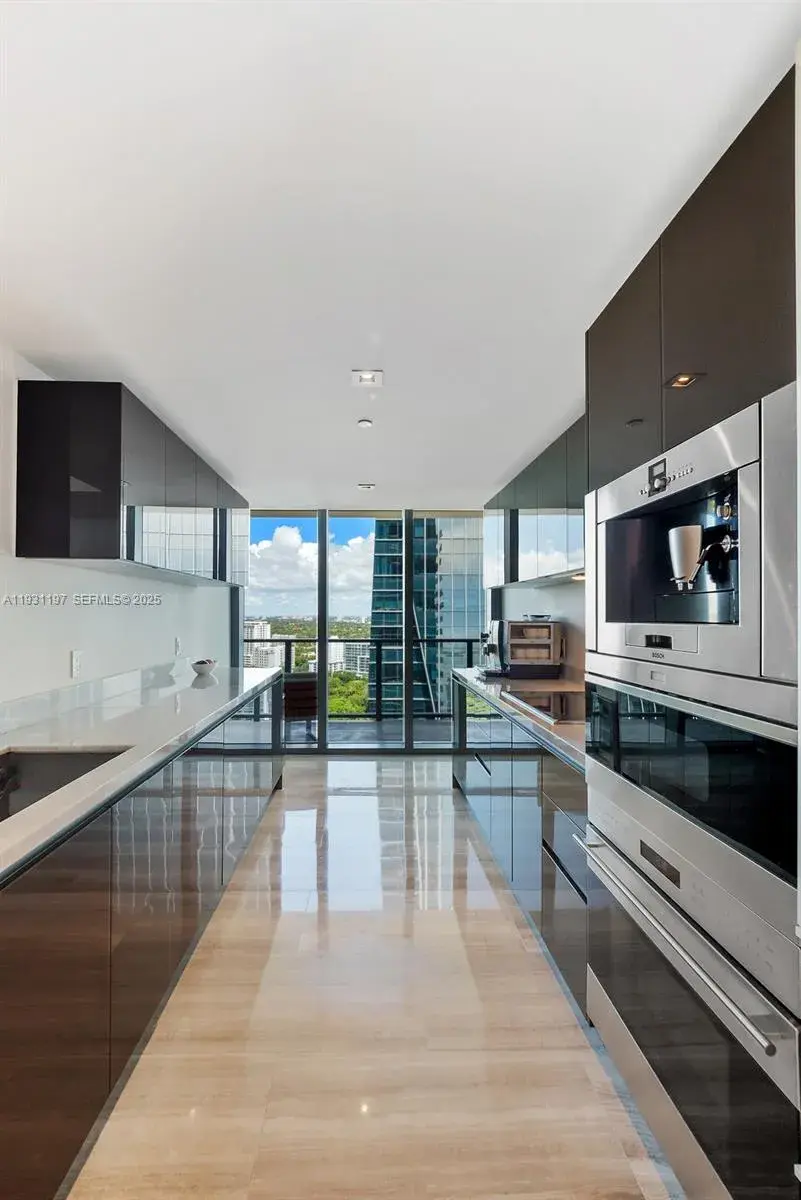 1451 Brickell Ave # 2405, Miami FL 33131