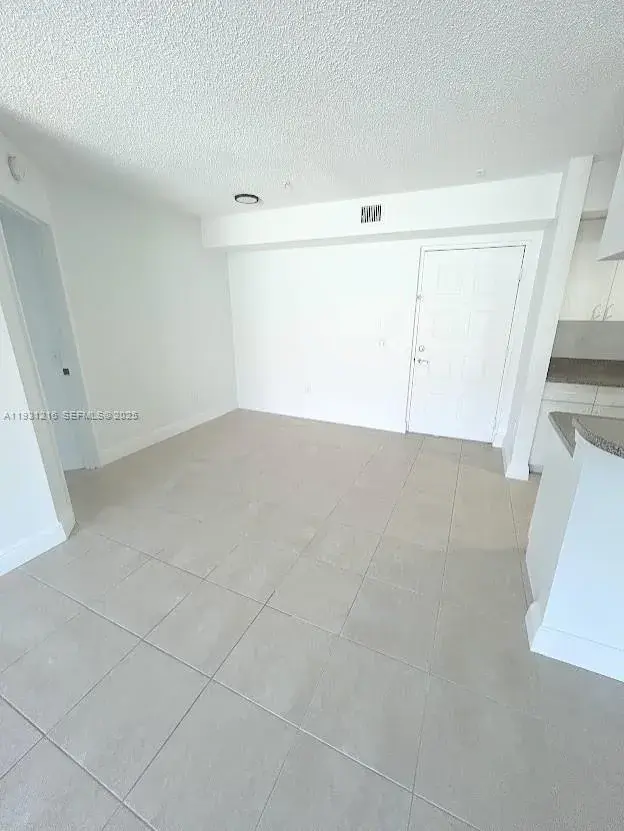 440 S Park Rd # 303, Hollywood FL 33021