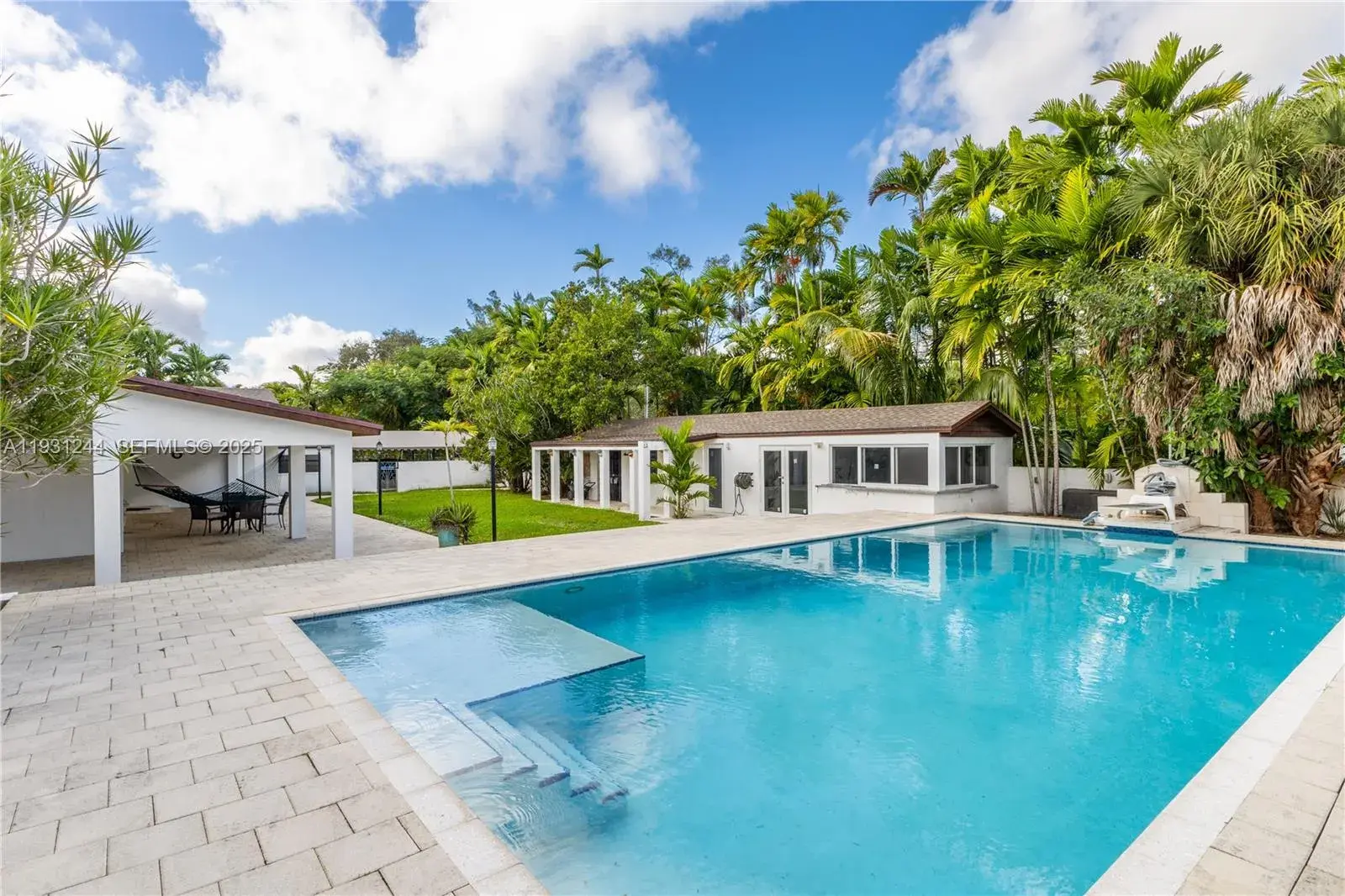 2 bedroom 3 bath Residential for sale at 820 NE 83rd St, Miami FL 33138