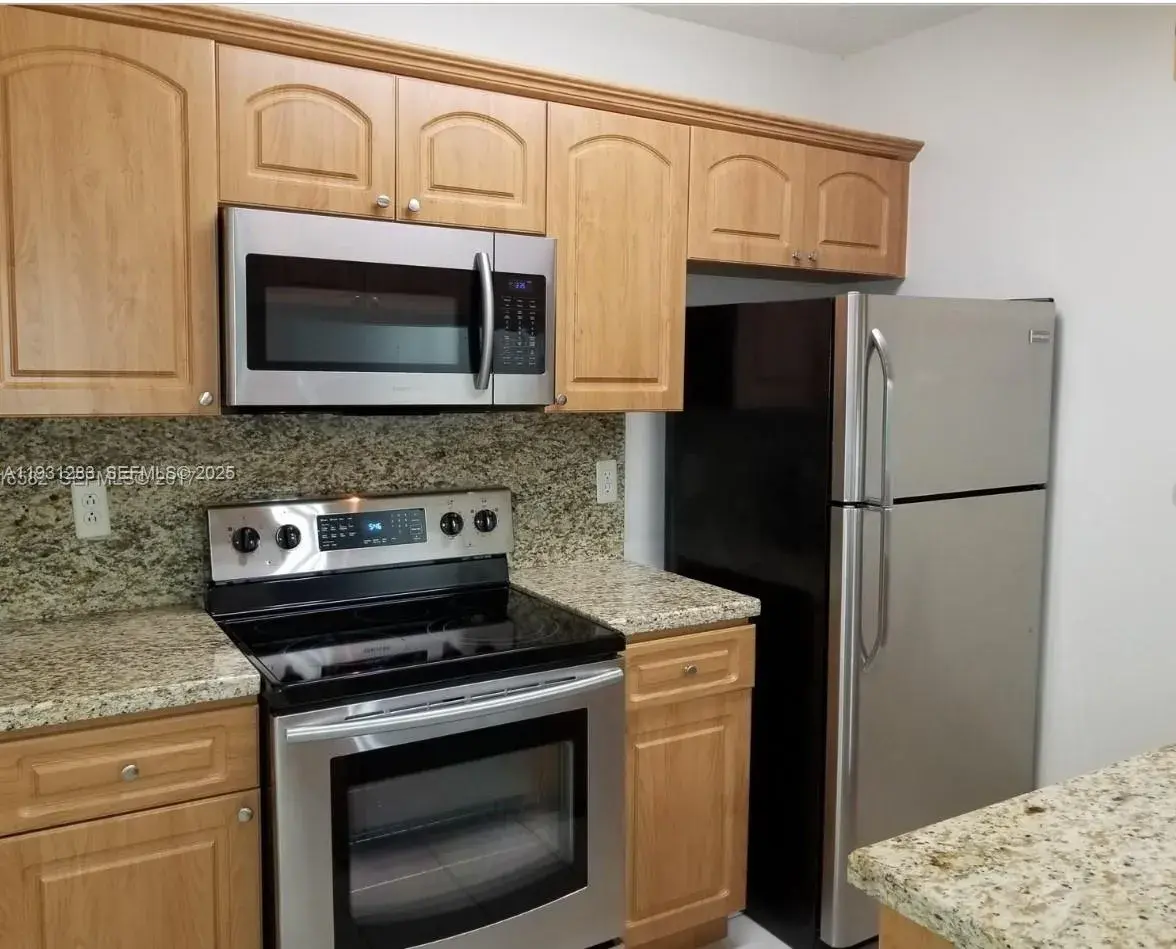 2 bedroom 2 bath Residential for sale at 7141 SW 129th Ave # 4, Miami FL 33183