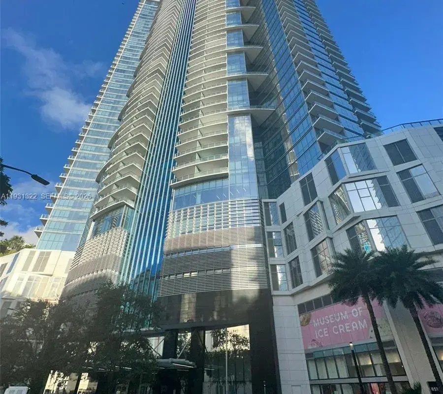 851 NE 1st Ave # 2212, Miami FL 33132