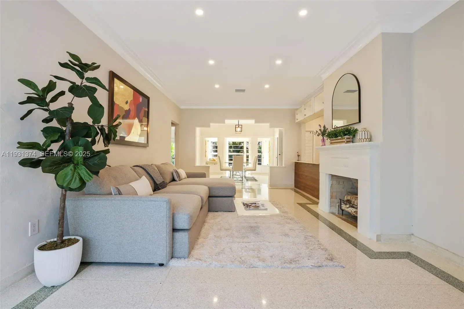 4 bedroom 4 bath for sale at 3760 Royal Palm Ave, Miami Beach FL 33140