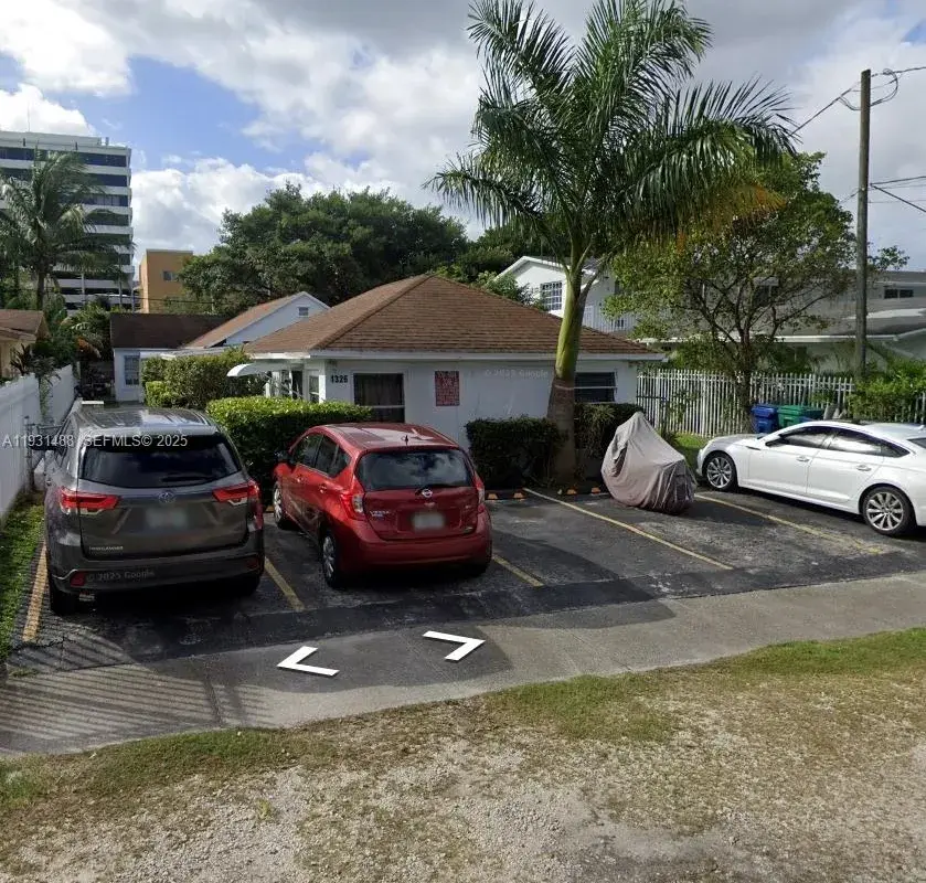 1326 NE 110th St, Miami FL 33161