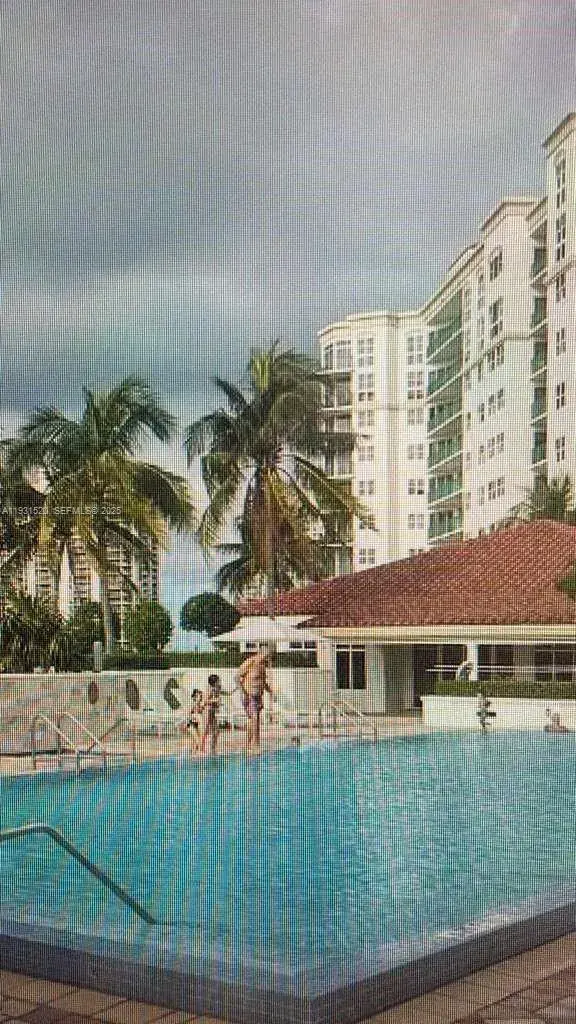 19900 E Country Club Dr # 214, Aventura FL 33180
