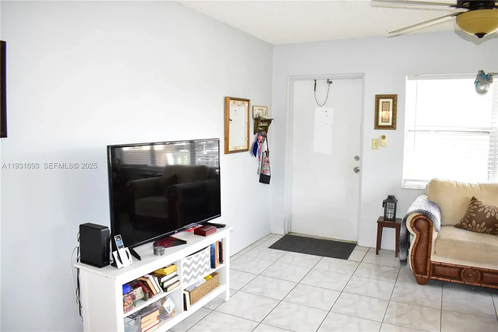 9141 Sunrise Lakes Blvd # 201, Sunrise FL 33322