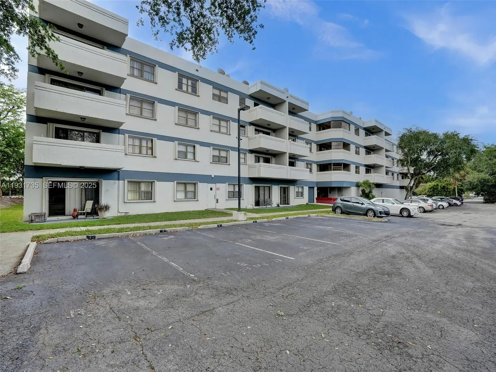 3 bedroom 3 bath Residential for sale at 1891 N 61st Ave # B215, Hollywood FL 33024