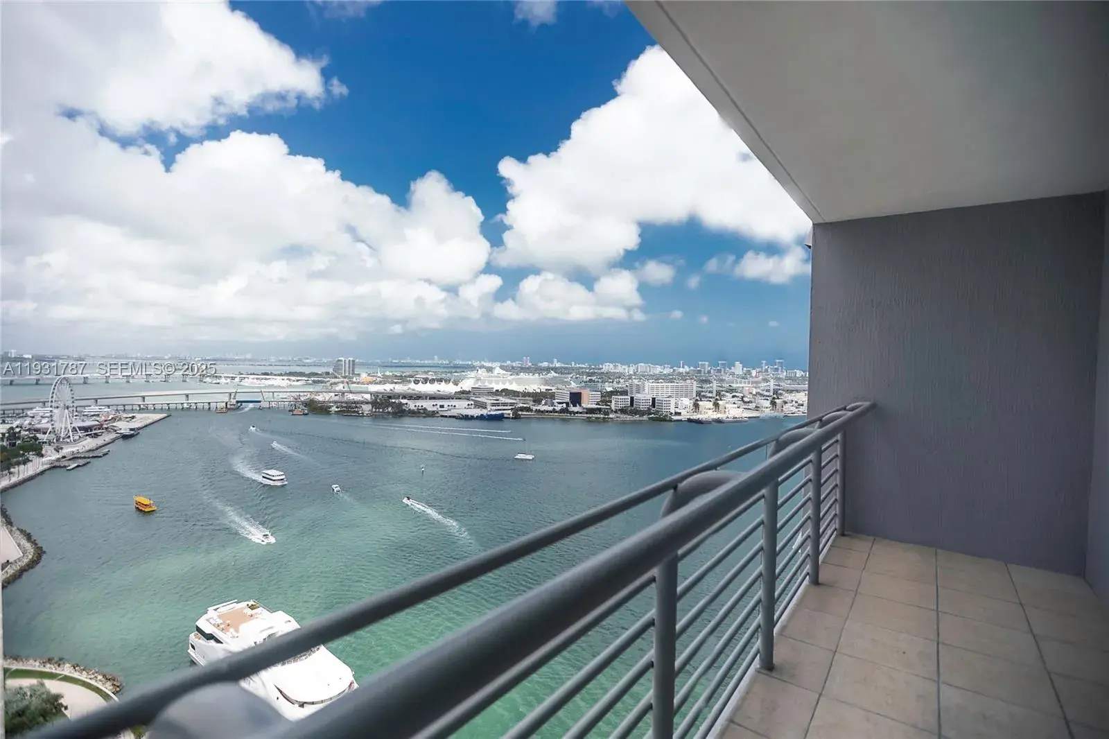 1 bedroom 1 bath Residential for sale at 335 S Biscayne Blvd # 2710, Miami FL 33131