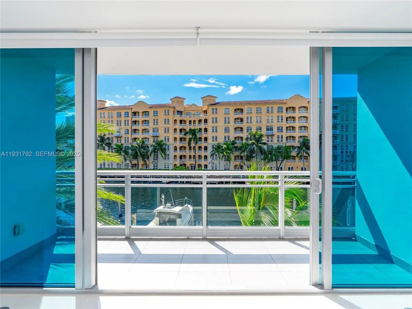 1 bath Residential Lease for rent at 2950 NE 188th St # 225, Aventura FL 33180