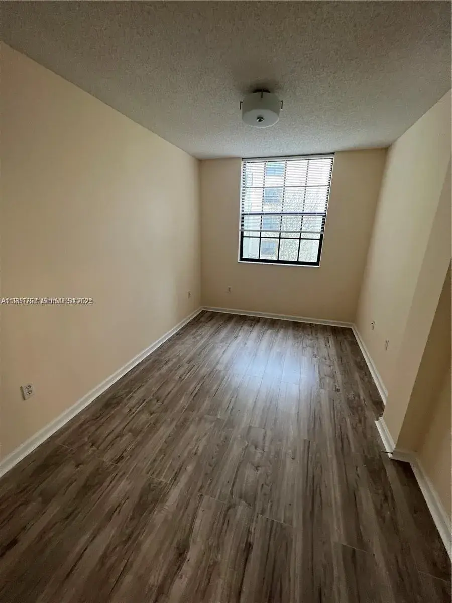 2 bedroom 1 bath Residential Lease for rent at 1919 Van Buren St # 420A, Hollywood FL 33020