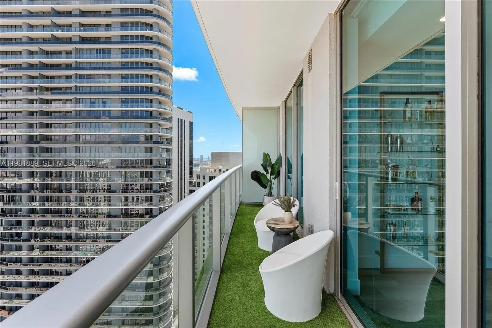 1100 S Miami Ave # 4008, Miami FL 33130 photo 2