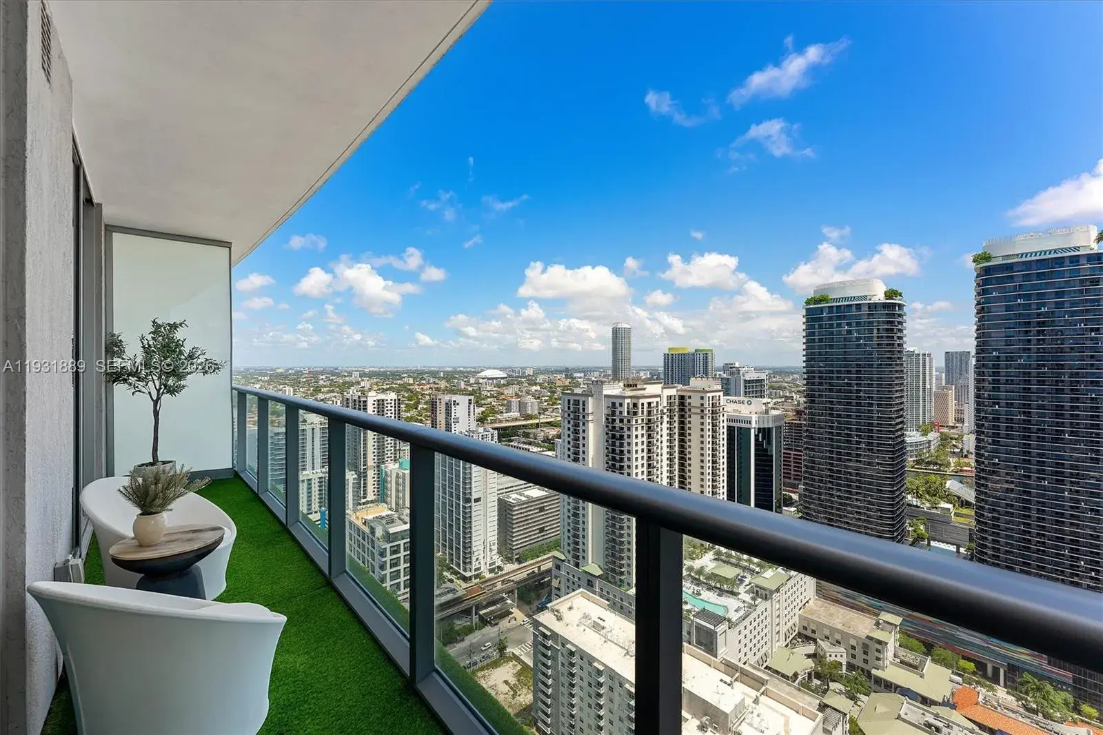 1100 S Miami Ave # 4008, Miami FL 33130 photo 3