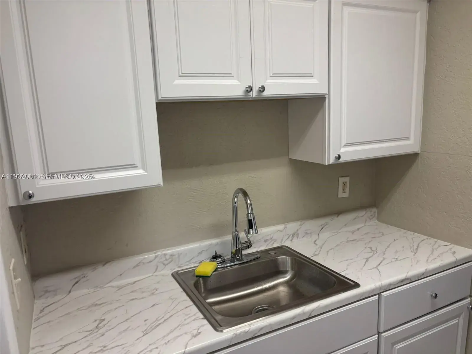 2 bedroom 2 bath Residential for sale at 2750 Pierce St # 3, Hollywood FL 33020