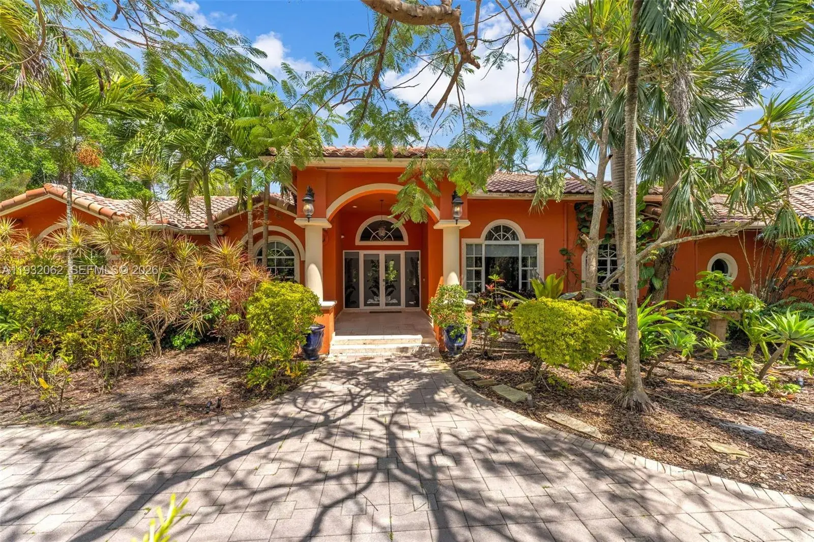 6 bedroom 5 bath Residential for sale at 11825 S Mitchell Manor Cir, Pinecrest FL 33156