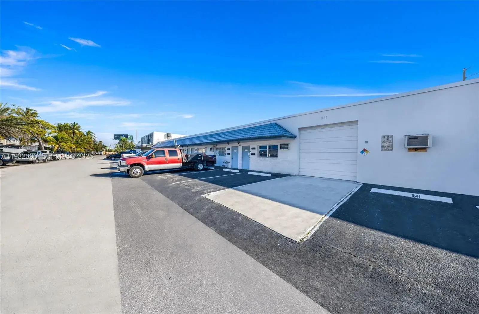 3560 NW 10th Ave, Oakland Park FL 33309